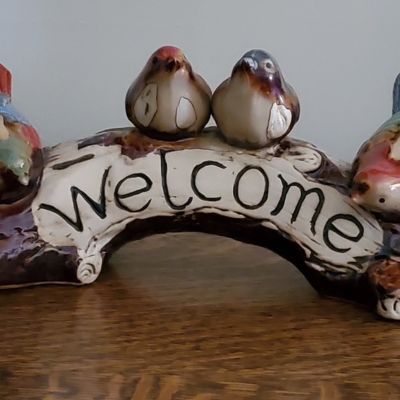 Sweet Woodsy Ceramic Welcome Sign Birds Drip Glaze Mantle Decor - Picture 2 of 8